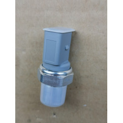 PartzBiz CE SL3R0959126-OE - A/C Pressure Switch SL3R0959126-OE